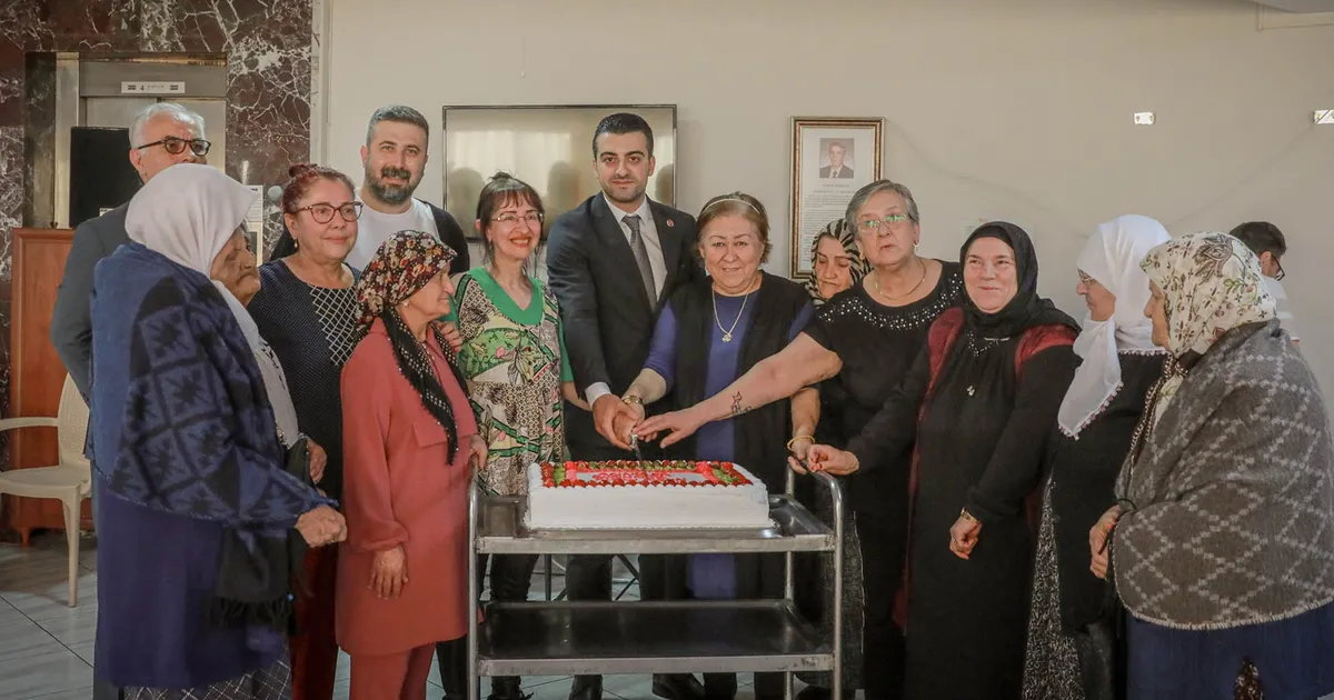 ankara-keciorende-huzurevi-sakinlerine-surpriz-ziyaret-IsTrQsPl.webp