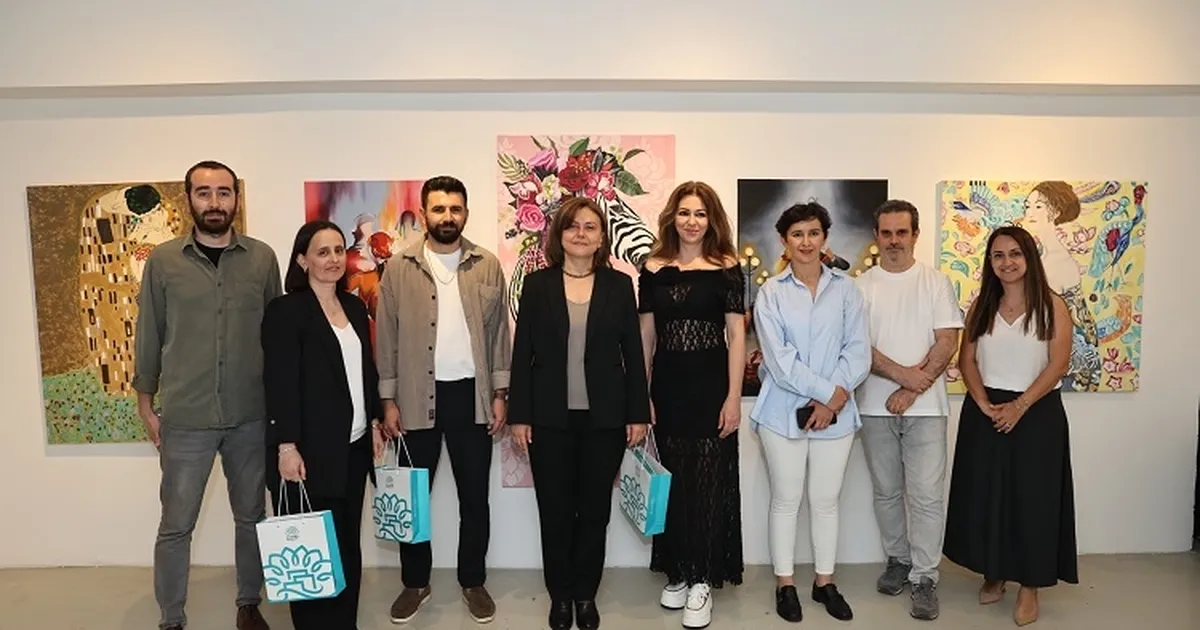 bursa-niluferde-yetiskinlerin-sergisi-izlenime-acildi-uMNJpEmG.webp