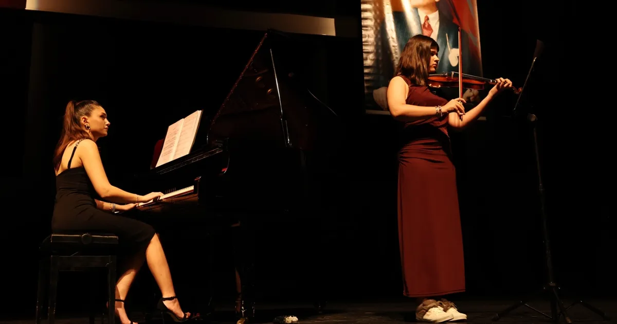 bursa-niluferde-yil-sonu-konserleri-basladi-uxa2SF5u.webp