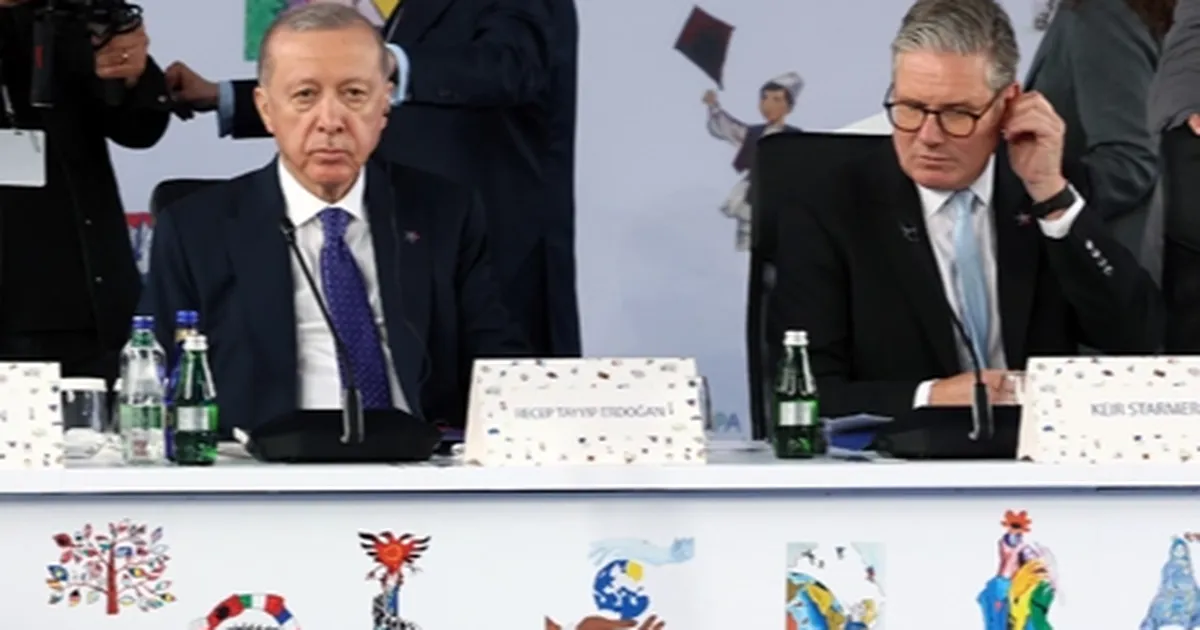 cumhurbaskani-erdogan-arnavutlukta-zirveden-baris-cagrisi-yapti-uACrPgVs.webp