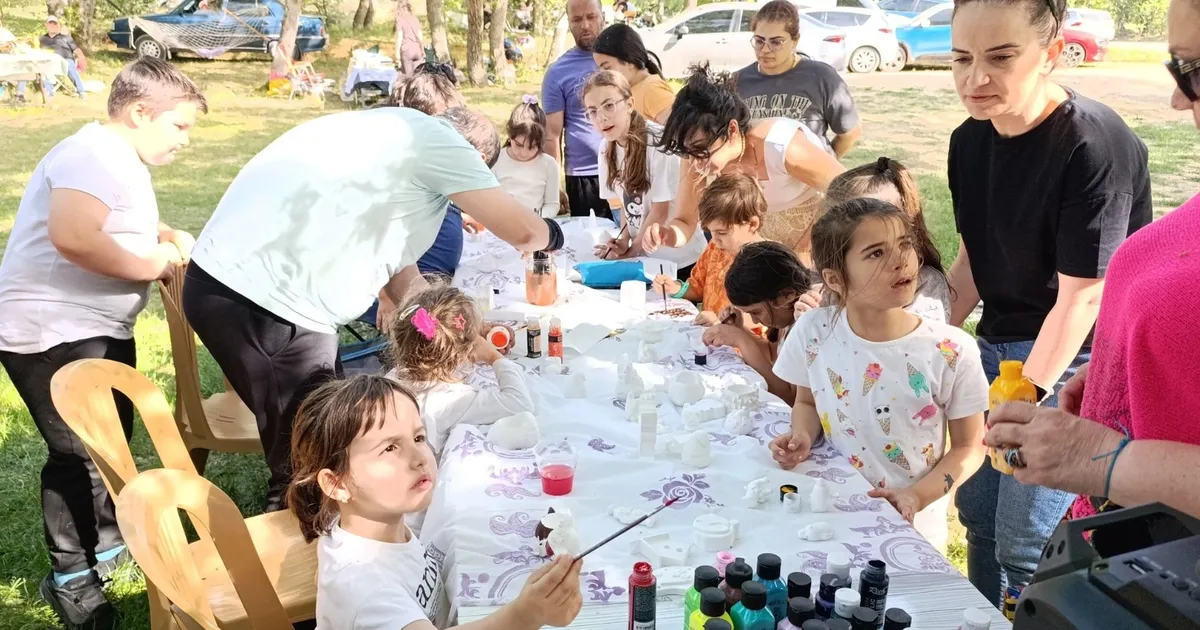 edirne-kesanda-sardos-dallik-piknigiyle-bahari-karsiladi-wIESfYKf.webp
