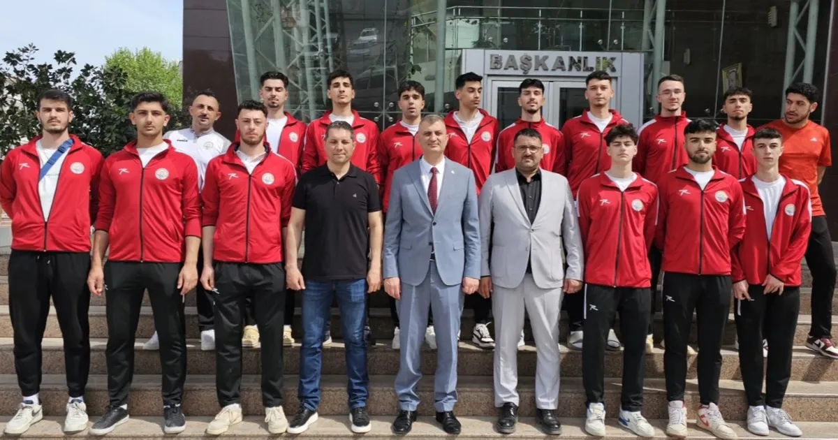 golcuklu-voleybolcularin-hedefi-turkiye-sampiyonasi-8E3FDHOv.webp