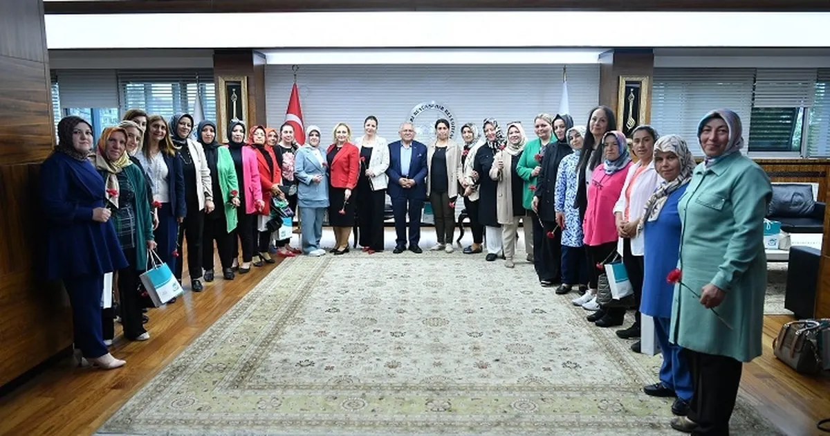 kayseri-buyuksehirden-kadin-muhtarlara-anneler-gunu-toplantisi-DWvVPJJ7.webp