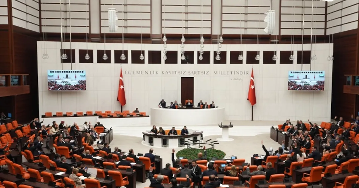 tbmmdeki-kanun-teklifinde-9-madde-daha-kabul-edildi-n5rLkGCi.webp