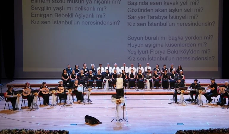 Denizli Büyükşehir’den 80’ler, 90’lar müzik ve şiir gecesi
