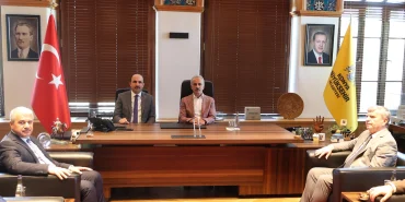 Bakan Uraloğlu'ndan Başkan Altay'a ziyaret