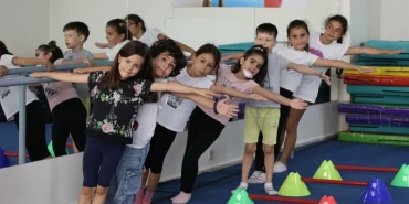 Yaz dönemi çocuk spor eğitimleri doludizgin devam ediyor
