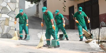Bursa Osmangazi’de her gün 270 kilometre alan temizleniyor