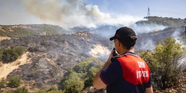 İzmir İtfaiyesi, Aliağa’daki yangına da müdahale ediyor